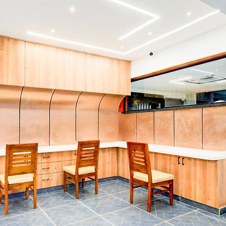 Townhouse Aarav Business Hotel Hyderabad Eksteriør bilde