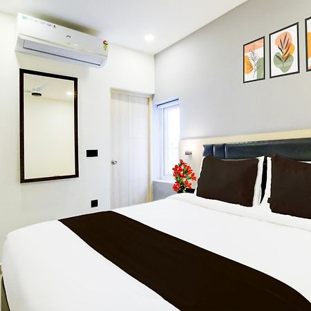 Townhouse Aarav Business Hotel Hyderabad Eksteriør bilde