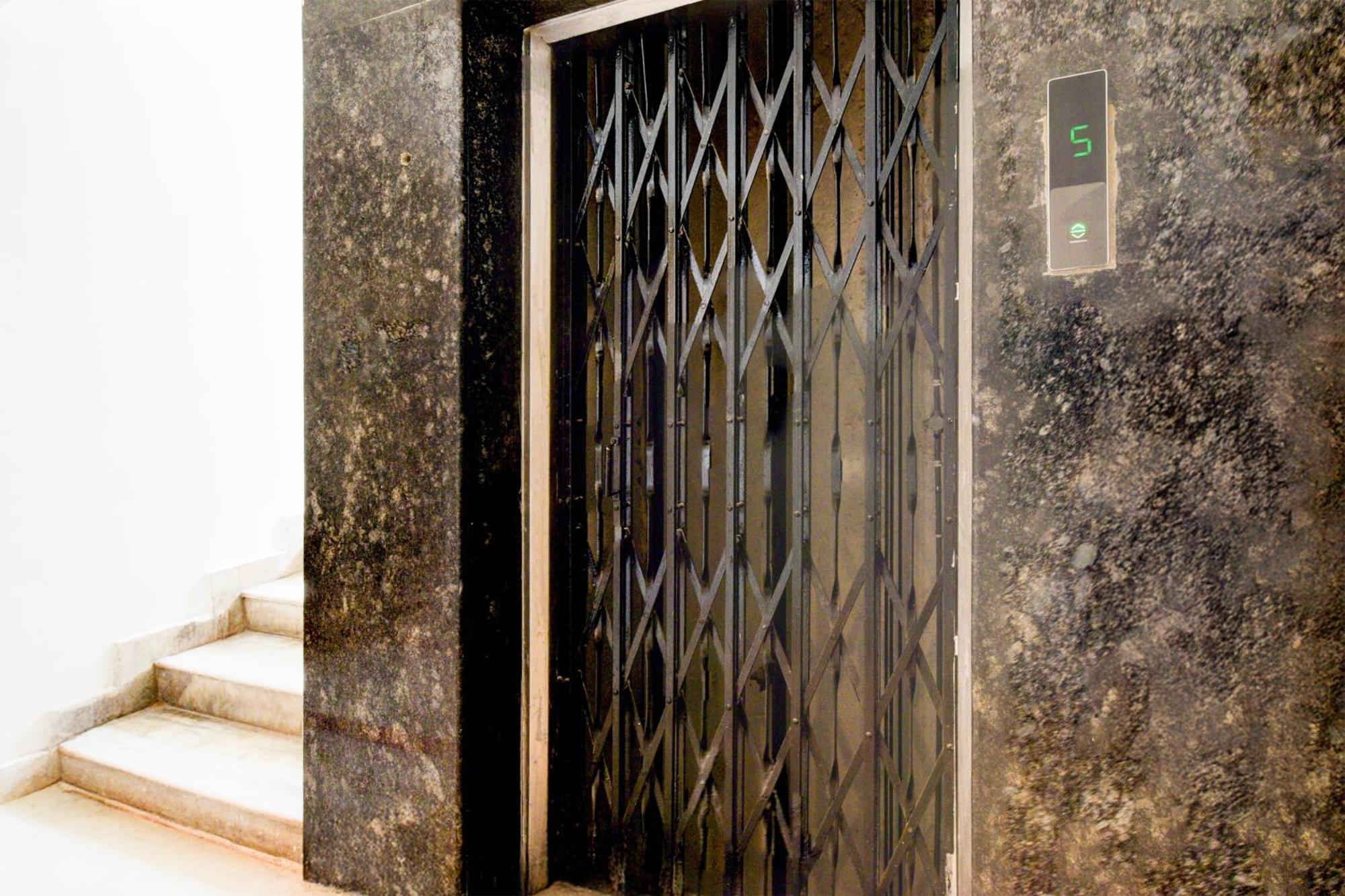 Townhouse Aarav Business Hotel Hyderabad Eksteriør bilde