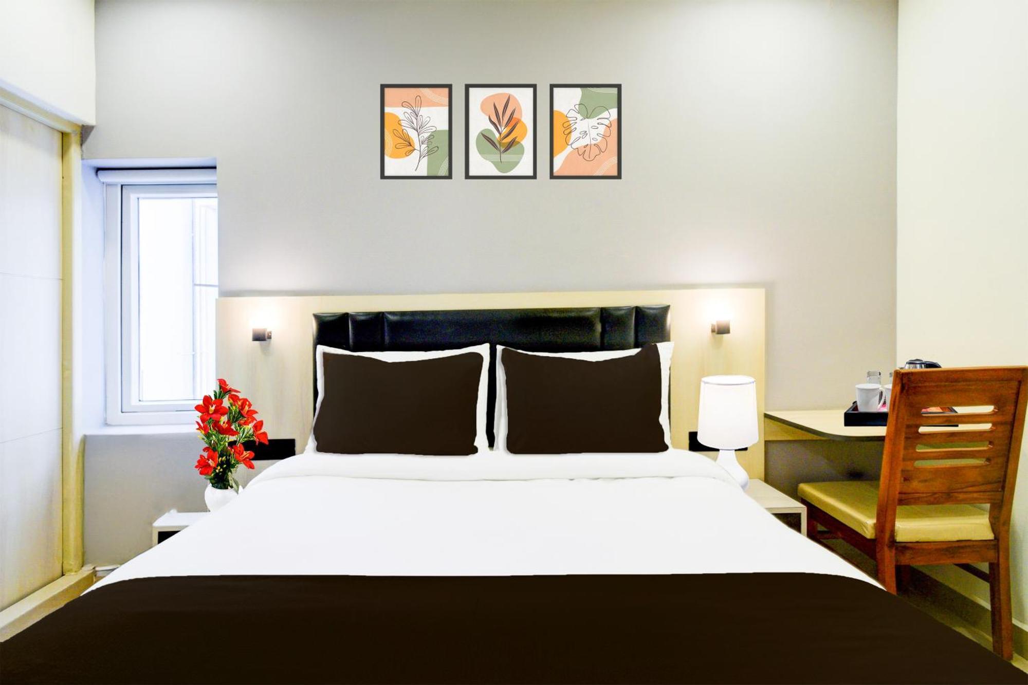 Townhouse Aarav Business Hotel Hyderabad Eksteriør bilde