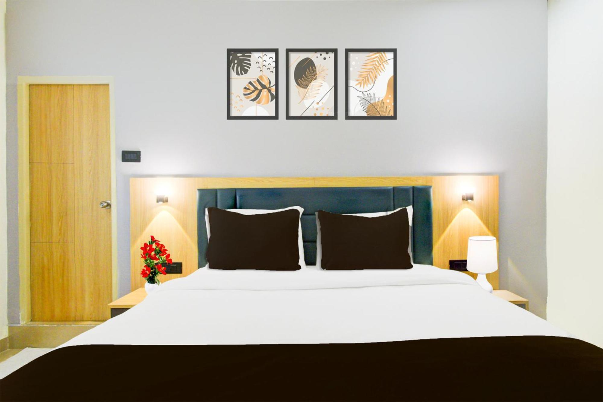 Townhouse Aarav Business Hotel Hyderabad Eksteriør bilde